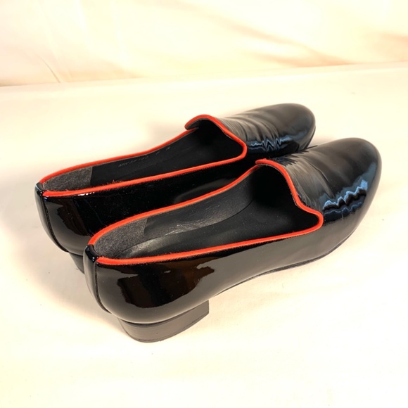 Stuart Weitzman Sleek Black Patent Leather Loafers with Red Piping Accent Size 9 - Picture 4 of 11